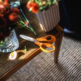 Fiskars vrtne škare 18 cm 1075052