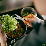 Fiskars kuhinjske škare, 18 cm 1075051