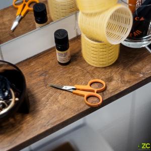 Fiskars škare za nokte sa zakrivljenim oštricama, 10 cm 1075058